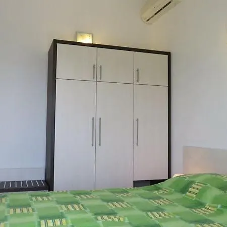 アパート In With Sea View, Balcony, Air Conditioning, Wi-fi